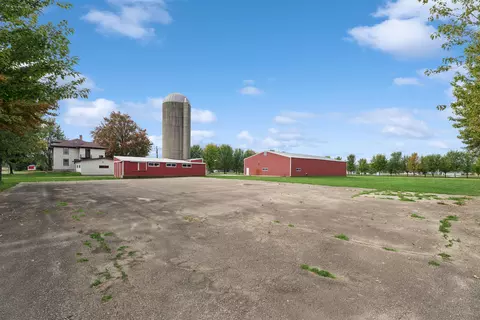 Exterior - w6102 Manitowoc Road, Appleton, WI 54915 photo 4 of 6