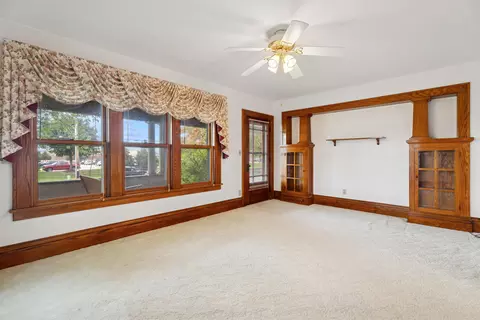 Living - w6102 Manitowoc Road, Appleton, WI 54915 photo 2 of 3