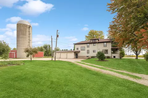 Exterior - w6102 Manitowoc Road, Appleton, WI 54915 photo 2 of 6