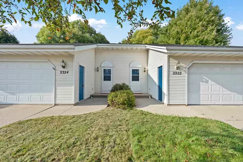 2322 Cedar Ridge Ct, Green Bay, WI 54313