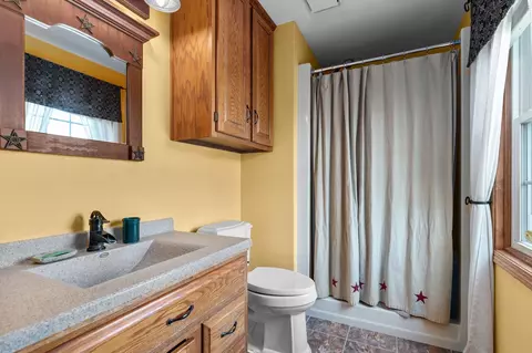 Bath - n241 Woodstock Lane, Appleton, WI 54915 photo 1 of 2