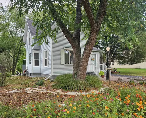 Exterior - 375 E Iola St, Iola, WI 54945 photo 6 of 7