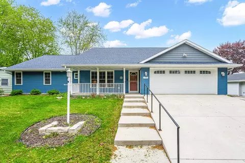 1306 Nelson St, Green Bay, WI 54304