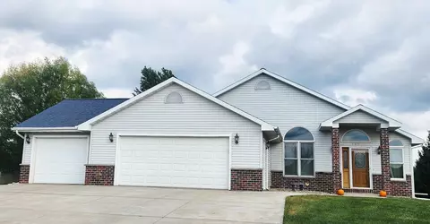 109 J P Ct, Eden, WI 53019