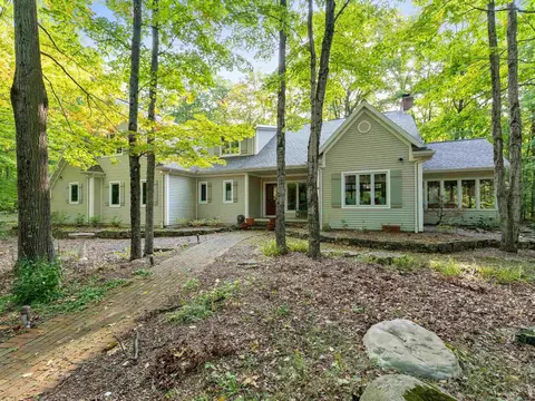 5634 Daubner Ln, Sturgeon Bay, WI 54235