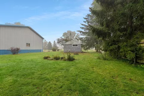 Exterior - 944 W Elsner Rd, Appleton, WI 54913 photo 4 of 13