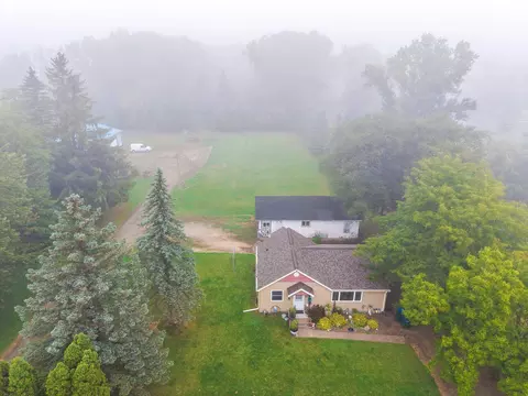 View/Area - 944 W Elsner Rd, Appleton, WI 54913 photo 3 of 4