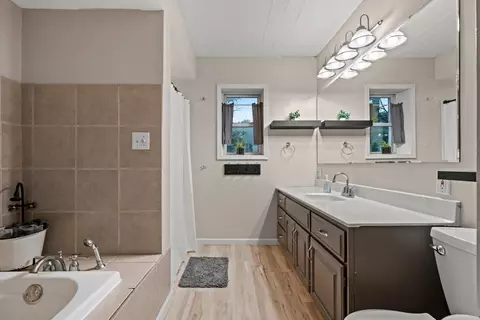 Bath - w5801 County Road O, Appleton, WI 54913 photo 1 of 3