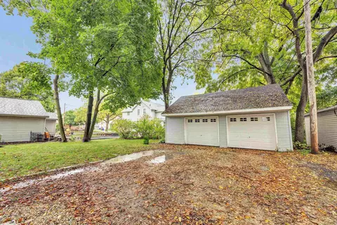 Exterior - 1014 N Oneida St, Appleton, WI 54911 photo 5 of 5