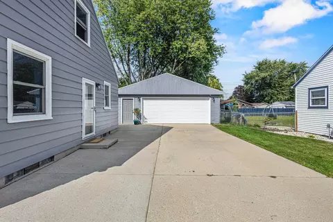 Exterior - 706 E Wilson Ave, Appleton, WI 54915 photo 1 of 3