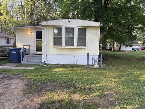 w5120 Shady Lane, Shawano, WI 54166