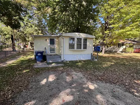 w5120 Shady Lane, Shawano, WI 54166