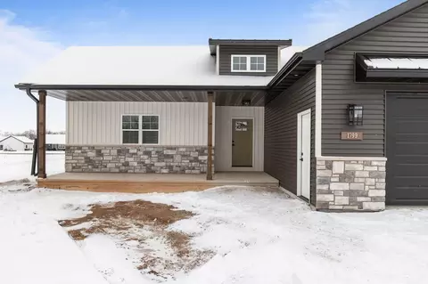 1799 Legacy Ln, Neenah, WI 54956