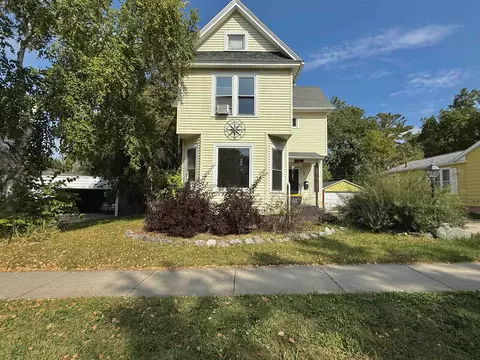 187 W Moore St, Berlin, WI 54923