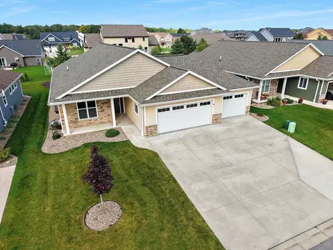 4861 Wyld Berry Way, Hobart, WI 54155
