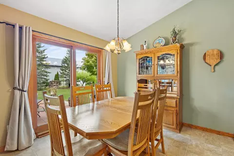 Dining - w5318 Amy Avenue, Appleton, WI 54915 photo 2 of 3