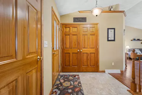 Entry Way - w5318 Amy Avenue, Appleton, WI 54915 photo 5 of 7