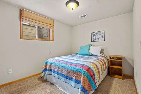 Bedroom - w5318 Amy Avenue, Appleton, WI 54915 photo 7 of 8