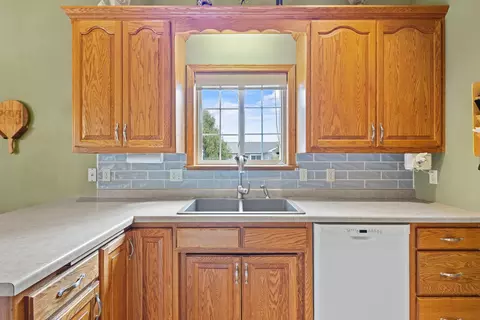 Kitchen - w5318 Amy Avenue, Appleton, WI 54915 photo 6 of 6