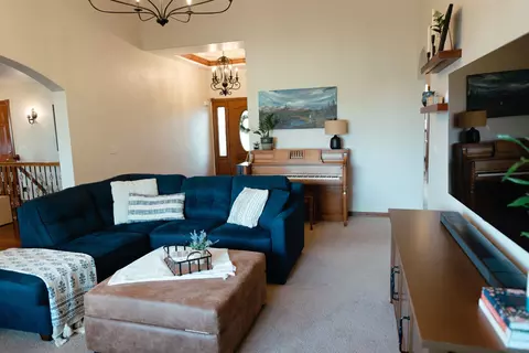 Living - w6548 Ethan Drive, Appleton, WI 54915 photo 2 of 6