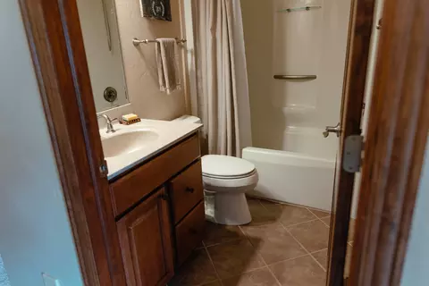 Bath - w6548 Ethan Drive, Appleton, WI 54915 photo 2 of 7