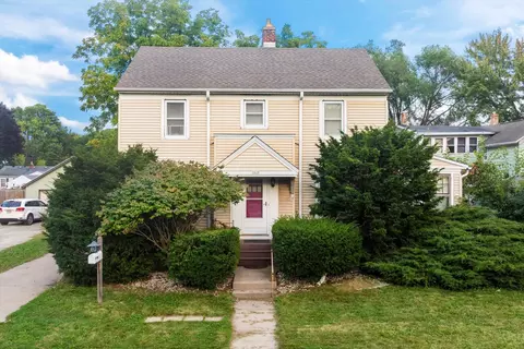 1610 Jackson St, Oshkosh, WI 54901