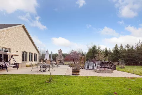 Exterior - 8458 N Cherry Rd, Algoma, WI 54201 photo 6 of 25