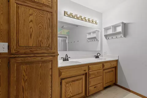 Bath - 8458 N Cherry Rd, Algoma, WI 54201 photo 3 of 6