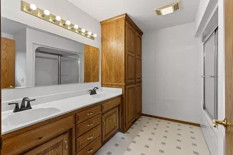 Bath - 8458 N Cherry Rd, Algoma, WI 54201 photo 1 of 6