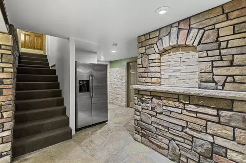 Entry Way - 8458 N Cherry Rd, Algoma, WI 54201 photo 5 of 5
