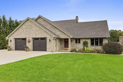 8458 N Cherry Rd, Algoma, WI 54201