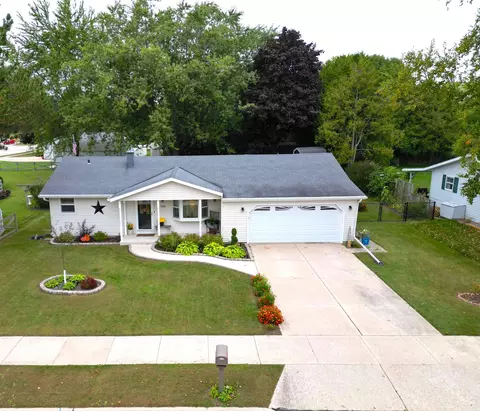 2628 Riverside Dr, Two Rivers, WI 54241