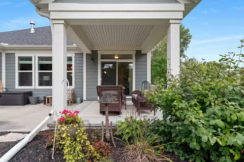 Exterior - 5775 N Osprey Dr, Appleton, WI 54913 photo 5 of 19