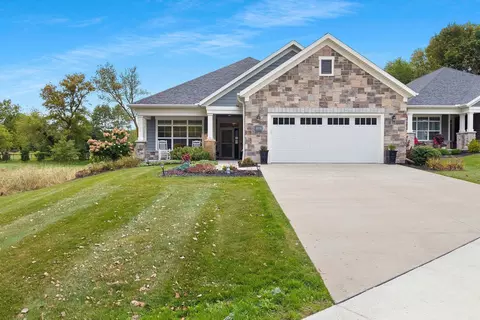 Exterior - 5775 N Osprey Dr, Appleton, WI 54913 photo 12 of 19