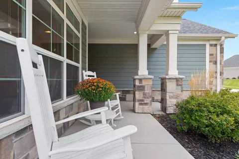 Exterior - 5775 N Osprey Dr, Appleton, WI 54913 photo 3 of 19