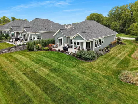 Exterior - 5775 N Osprey Dr, Appleton, WI 54913 photo 13 of 19