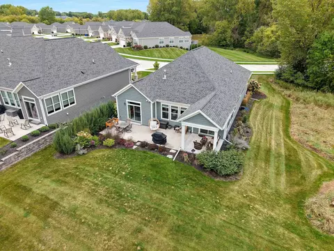 Exterior - 5775 N Osprey Dr, Appleton, WI 54913 photo 16 of 19