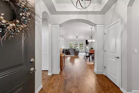 Entry Way - 5775 N Osprey Dr, Appleton, WI 54913 photo 1 of 5