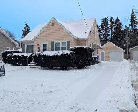 529 Fairview Ave, Neenah, WI 54956