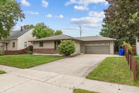 826 W Weiland Ave, Appleton, WI 54914