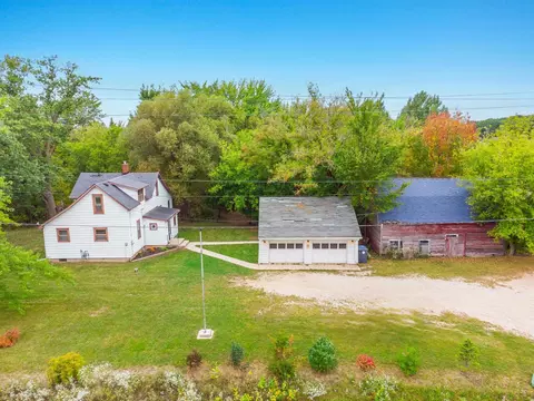 5381 North Ave, Denmark, WI 54208