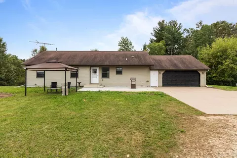 e2041 Meadowlark Lane, Waupaca, WI 54981