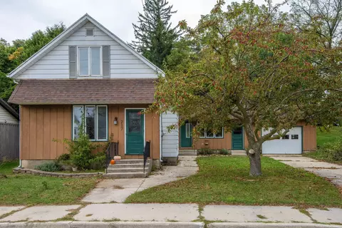 217 Dolph St, Mishicot, WI 54228