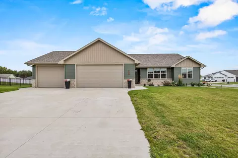 4533 Paul Ct, Green Bay, WI 54313