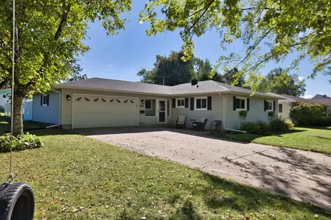 1802 Nassau St, New London, WI 54961