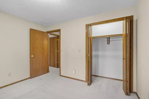 Bedroom - 2930 W Big Bend Dr, Appleton, WI 54914 photo 4 of 6