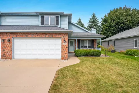2930 W Big Bend Dr, Appleton, WI 54914