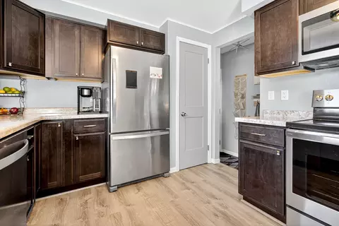Kitchen - 1025 W Roberts Ave, Appleton, WI 54914 photo 6 of 7