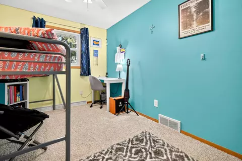 Bedroom - 1025 W Roberts Ave, Appleton, WI 54914 photo 4 of 5