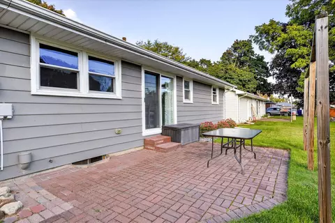 Exterior - 1025 W Roberts Ave, Appleton, WI 54914 photo 7 of 12